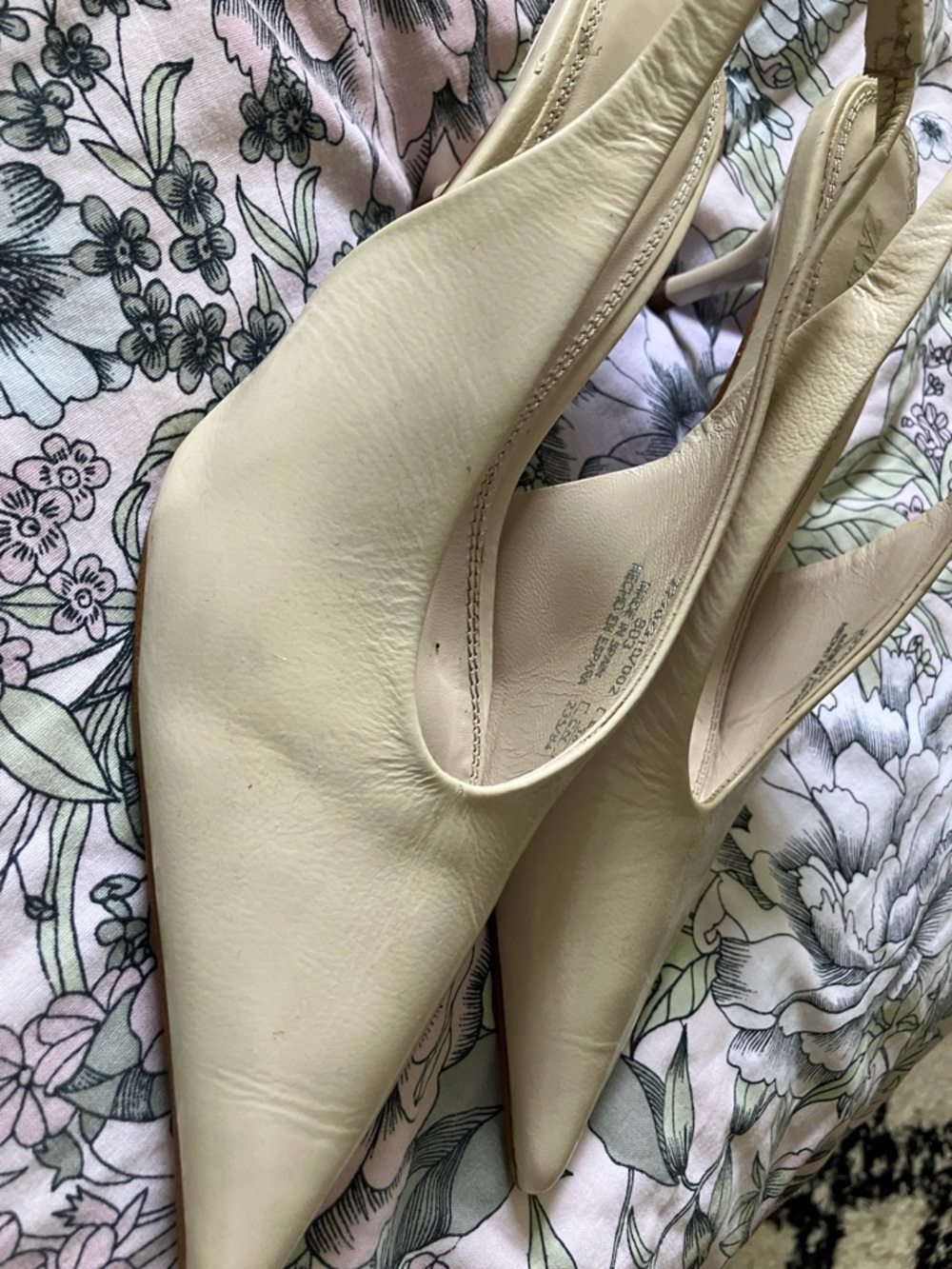 Zara Pale Yellow Pointed Slingback Heels - Picture 3 of 8